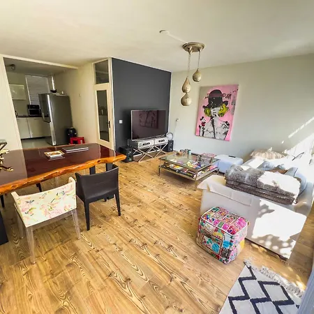 Private Art House Next To The Dunes, And Forest לינה וארוחת בוקר 4*