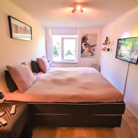 Alojamento de Acomodação e Pequeno-almoço Private Art House Next To The Dunes, And Forest Haia